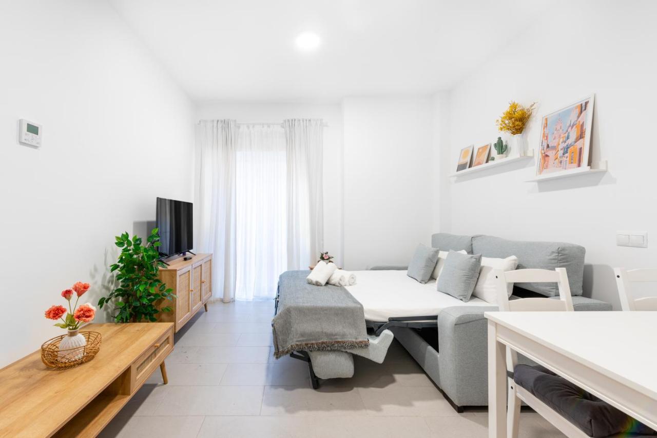 Wintowinrentals Superb New-Look Apartment Malaga Exterior photo