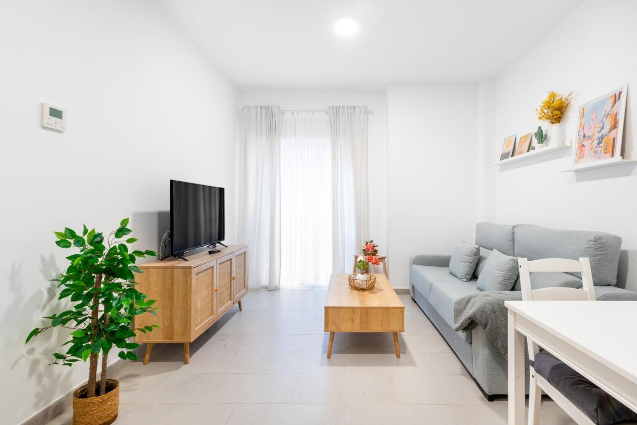 Wintowinrentals Superb New-Look Apartment Malaga Exterior photo